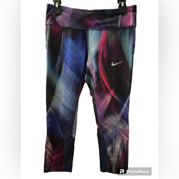 Nike Pants - Nike capri leggings